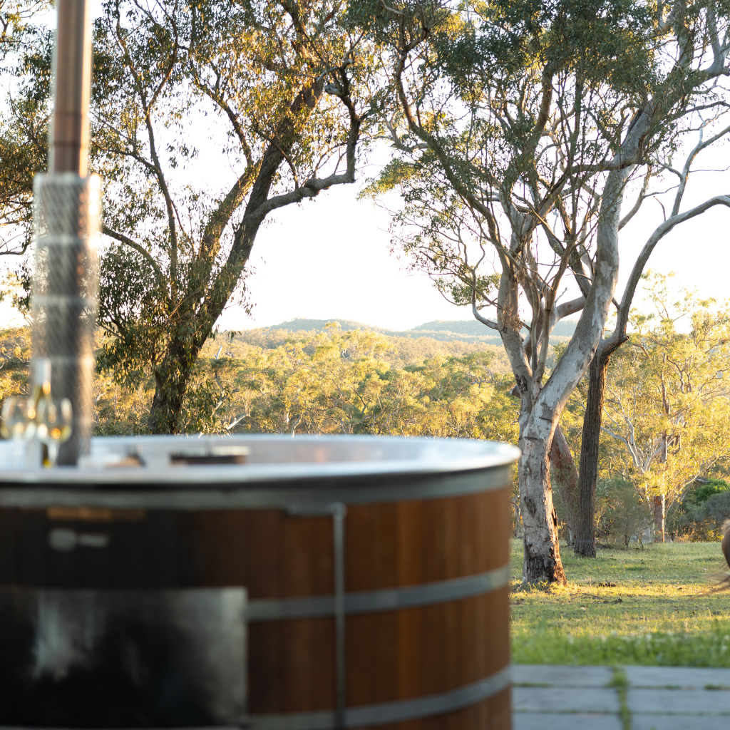 deluxe hot tub eco villa (2)
